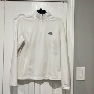 THE NORTH FACE women’s white TKA100 fall 1/4 zip jacket